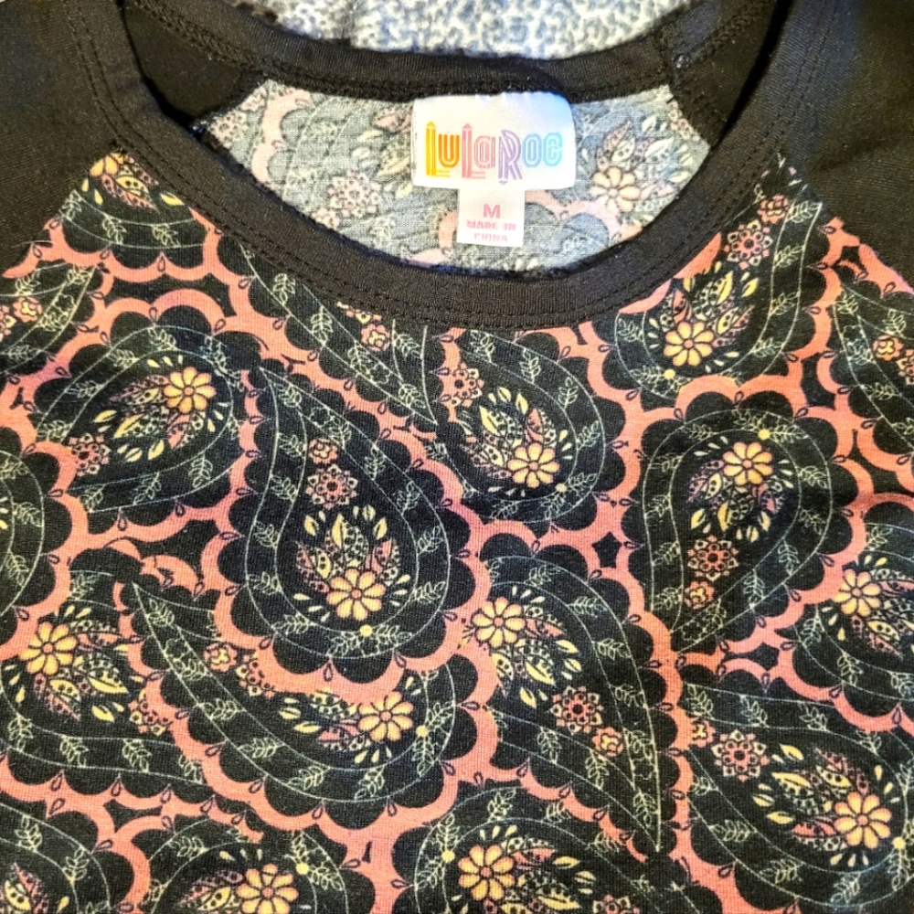 LulaRoe Randy Black & Pink Paisley Tee M 3/4 Sleeve EUC